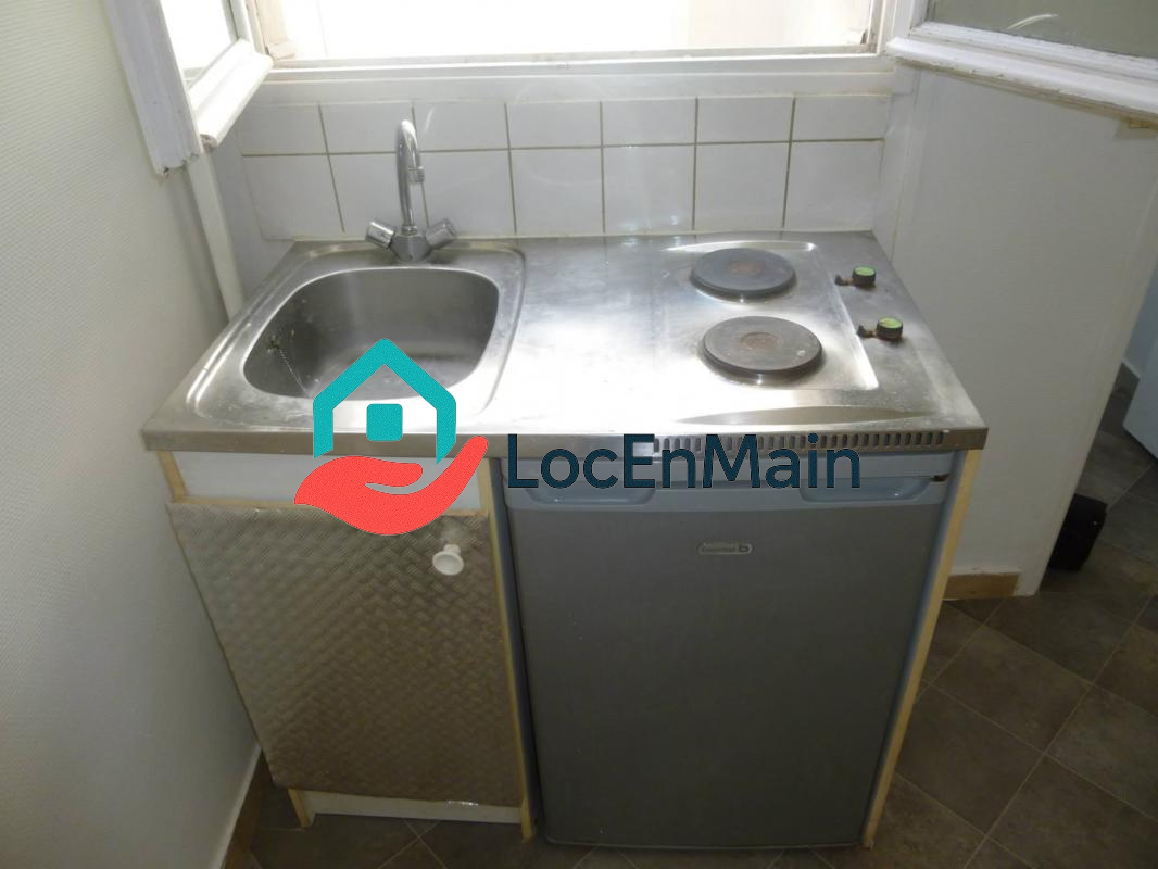 Studio à louer – Non meublé – 12 m² – Paris 9e - 3